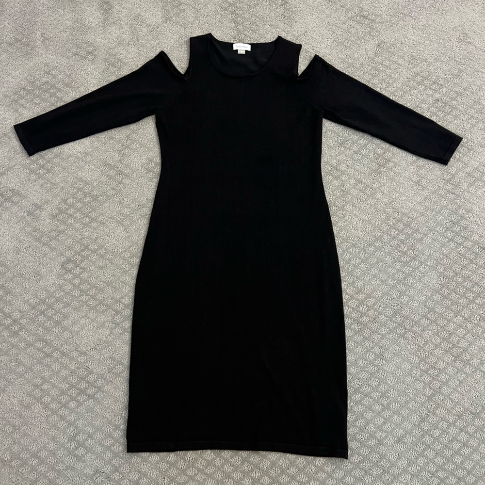 🩷‼️Price reduced‼️🩷Black Calvin Klein knit dress with cold shoulders - Picture 3 of 8